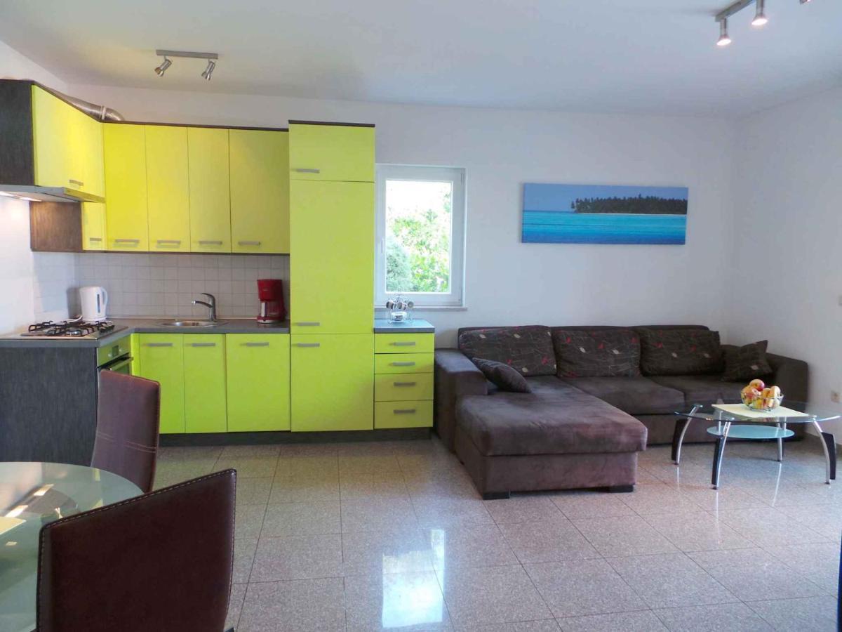 Holiday Home In Malinska/Insel Krk 13031 Eksteriør bilde