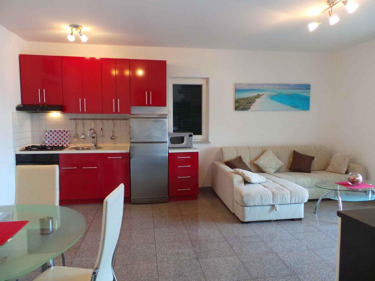 Holiday Home In Malinska/Insel Krk 13031 Eksteriør bilde